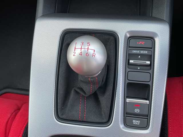 ホンダ シビック タイプR 神奈川県 2024(令6)年 0.1万km レーシングブルーパール ワンオーナー/純正ナビ/【BT/AppleCarPlay/Android Auto/フルセグTV】/バックカメラ/ホンダセンシング/・衝突軽減ブレーキ/・アダプティブクルーズコントロール/・車線維持支援システム/・路外逸脱抑制機能/・誤発進抑制機能/・先行車発進お知らせ機能/・標識認識機能/・歩行者事故低減ステアリング/・近距離衝突軽減ブレーキ/レッドブレーキキャリパー/電動パーキングブレーキ/ブレーキホールド/前後コーナーセンサー/純正19インチアルミ/社外フロアマット/ETC2.0/オートライト/新車時保証書/取扱説明書/スペアキー×１