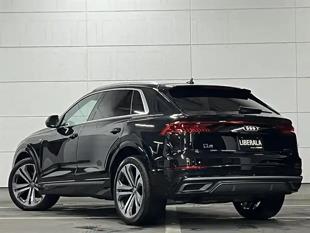 アウディ Ｑ８ 55TFSIクワトロ デビューPKG Sライン 山形県 2020(令2)年 3.9万km ディープブラックパールエフェクト Sラインパッケージ/純正ナビ/・フルセグTV/Bluetooth/USB/・AppleCarPlay/AndroidAuto/Bang＆Olfsenサウンドシステム/マトリクスLEDヘッドライト/レインセンサー/ダウンヒルアシストコントロール/純正前後ドライブレコーダー/ETC2.0/パワーシートD/N/シートヒーターD/N/パーキングエイド/エアサスペンション/アダプティブクルーズコントロール/純正22インチAW