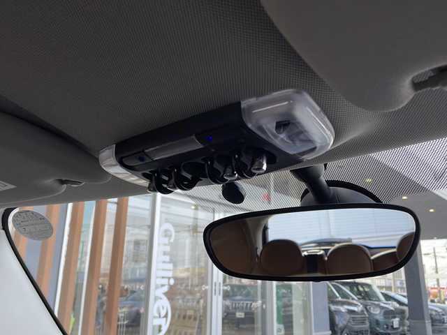 ＭＩＮＩ ミニ クーパー D 秋田県 2017(平29)年 12.1万km ホワイト・シルバー ワンオーナー/ディーゼルターボ/LEDヘッドライト/LEDフォグランプ/HDD純正ナビ/Bluetooth　AUX　ラジオ　USB　HDD/バックカメラ/スペアキー/革調シートカバー/純正アルミホイール/純正フロアマット