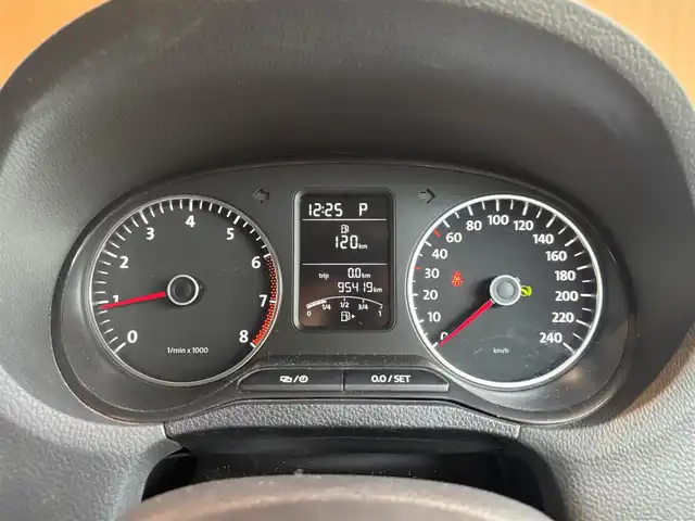 フォルクスワーゲン ポロ TSIコンフォートL BMテクノ 宮城県 2014(平26)年 9.6万km フラッシュレッド 社外ナビ/フルセグTV/AUX/CD/DVD再生/アイドリングストップ/ETC/ハロゲンライト/電動ミラー/純正マット/パワーウィンドウ/取扱説明書/保証書