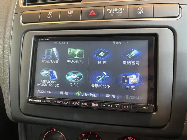 フォルクスワーゲン ポロ TSIコンフォートL BMテクノ 宮城県 2014(平26)年 9.6万km フラッシュレッド 社外ナビ/フルセグTV/AUX/CD/DVD再生/アイドリングストップ/ETC/ハロゲンライト/電動ミラー/純正マット/パワーウィンドウ/取扱説明書/保証書