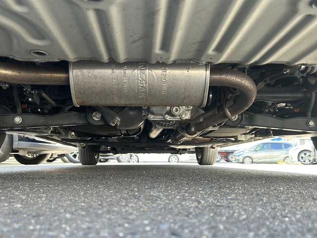 日産 セレナ ハイウェイスター Vセレクション 青森県 2018(平30)年 8.6万km ブリリアントホワイトパール 4WD/セーフティパックB/純正9インチナビ・フルセグTV/CD/DVD/BT/USB/AUX/アラウンドビューモニター/プロパイロット/インテリジェントパーキングアシスト/両側パワースライドドア/エマージェンシーブレーキ/クルーズコントロール/レーンキープアシスト/前後コーナーセンサー/スマートルームミラー/ナビ連動純正ドライブレコーダー/電動パーキングブレーキ/オートブレーキホールド/ビルトインETC2.0/LEDヘッドライト/フォグライト/純正15インチアルミホイール