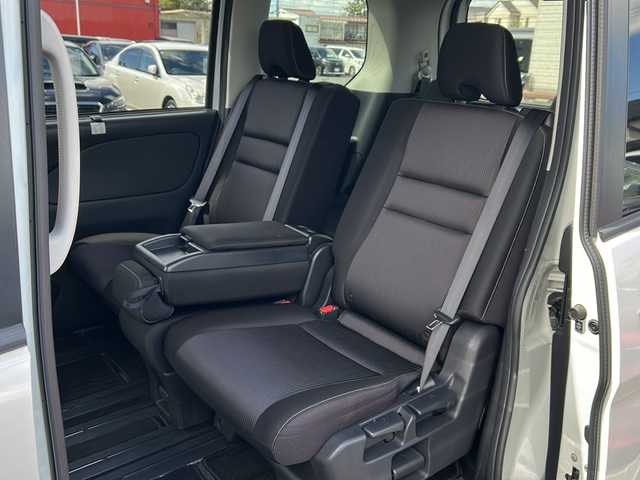 日産 セレナ ハイウェイスター Vセレクション 青森県 2018(平30)年 8.6万km ブリリアントホワイトパール 4WD/セーフティパックB/純正9インチナビ・フルセグTV/CD/DVD/BT/USB/AUX/アラウンドビューモニター/プロパイロット/インテリジェントパーキングアシスト/両側パワースライドドア/エマージェンシーブレーキ/クルーズコントロール/レーンキープアシスト/前後コーナーセンサー/スマートルームミラー/ナビ連動純正ドライブレコーダー/電動パーキングブレーキ/オートブレーキホールド/ビルトインETC2.0/LEDヘッドライト/フォグライト/純正15インチアルミホイール