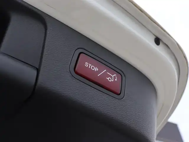 メルセデス・ベンツ ＧＬＡ２２０ 長野県 2018(平30)年 3.2万km 白 レーダーS-パッケージ /黒革シート /純正ナビTV/バックカメラ/CarPlay /ディストロニック 衝突軽減ブレーキ /LKA /BSM /シートヒーター /パワーバックドア /純正18AW /キーレスゴー /LEDライト