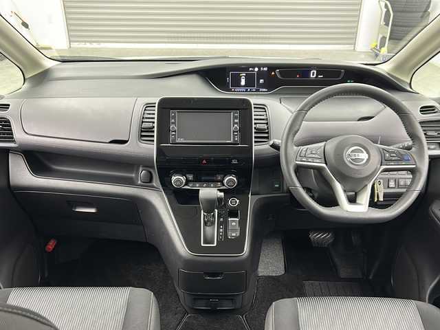 日産 セレナ ハイウェイスター V 三重県 2021(令3)年 3.8万km ブリリアントホワイトパール 禁煙車/純正ナビ（フルセグ・CD・DVD・Bluetooth・SD・AUX）/アラウンドビューモニター/プロパイロット/インテリジェントルームミラー/エマージェンシーブレーキ/両側パワースライドドア/ハンズフリースライドドア/LEDヘッドライト（オートライト）/LEDフォグランプ/電子パーキングブレーキ/オートホールド/前方ドライブレコーダー/ブラインドスポットモニター/前後クリアランスソナー