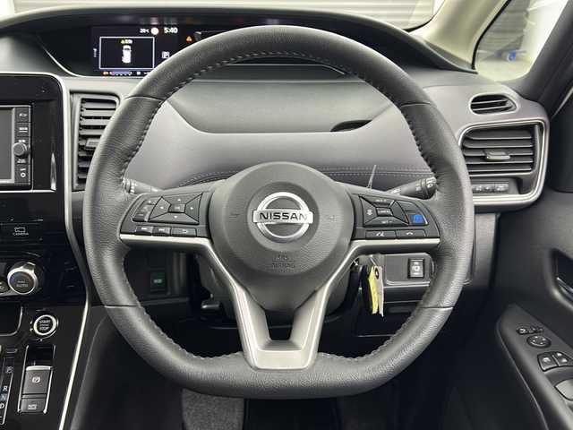 日産 セレナ ハイウェイスター V 三重県 2021(令3)年 3.8万km ブリリアントホワイトパール 禁煙車/純正ナビ（フルセグ・CD・DVD・Bluetooth・SD・AUX）/アラウンドビューモニター/プロパイロット/インテリジェントルームミラー/エマージェンシーブレーキ/両側パワースライドドア/ハンズフリースライドドア/LEDヘッドライト（オートライト）/LEDフォグランプ/電子パーキングブレーキ/オートホールド/前方ドライブレコーダー/ブラインドスポットモニター/前後クリアランスソナー