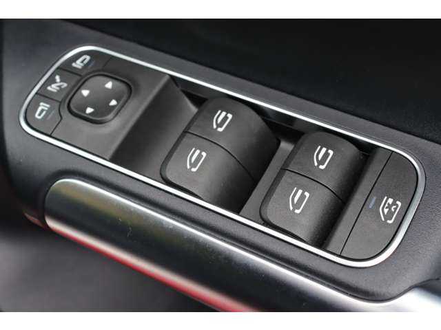 メルセデス・ベンツ Ｂ１８０ AMGライン 大分県 2019(令1)年 5.7万km ジュピターレッド レーダーセーフティパッケージ/・アダプティブクルーズコントロール/サンルーフ/ヘッドアップディスプレイ/黒灰レザーシート/シートヒーター　/純正ナビ/・地デジ/・全方位カメラ/・Bluetooth/・Applecarplay/ワイヤレス充電/LEDライト/・オートハイビーム/アンビエントライト/ドラレコ前後/ステアリングスイッチ/パドルスイッチ/ETC