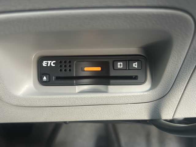 ホンダ インサイト G 鳥取県 2009(平21)年 3.6万km アラバスターシルバーメタリック Honda HDDインターナビシステム/7インチワイドディスプレイ/AM/FM、CD/DVD、Bluetooth/ワンセグテレビ/バックカメラ/ドアバイザー/ETC(ナビゲーションシステムと連動)/ABS/プロジェクタータイプ ハロゲンヘッドライト/電波式キーレスエントリーシステム/運転席用＆助手席用SRSエアバッグシステム