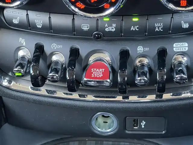 ＭＩＮＩ ＢＭＷ ミニ クラブマン クーパーD 鹿児島県 2020(令2)年 3.1万km 青 禁煙車/ワンオーナー/純正ナビ/スポーツレザーステアリング/アクティブクルーズコントロール/ペッパーパッケージ/ETC/電格ミラー/純正17インチアルミホイール/シートヒーター/バックカメラ/LEDヘッドライト/社外ドライブレコーダー