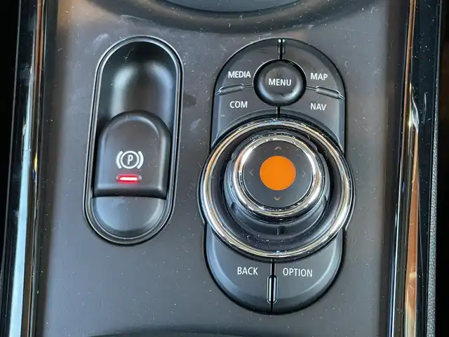 ＭＩＮＩ ＢＭＷ ミニ クラブマン クーパーD 鹿児島県 2020(令2)年 3.1万km 青 禁煙車/ワンオーナー/純正ナビ/スポーツレザーステアリング/アクティブクルーズコントロール/ペッパーパッケージ/ETC/電格ミラー/純正17インチアルミホイール/シートヒーター/バックカメラ/LEDヘッドライト/社外ドライブレコーダー