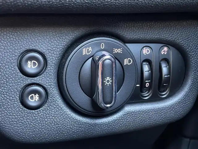 ＭＩＮＩ ＢＭＷ ミニ クラブマン クーパーD 鹿児島県 2020(令2)年 3.1万km 青 禁煙車/ワンオーナー/純正ナビ/スポーツレザーステアリング/アクティブクルーズコントロール/ペッパーパッケージ/ETC/電格ミラー/純正17インチアルミホイール/シートヒーター/バックカメラ/LEDヘッドライト/社外ドライブレコーダー