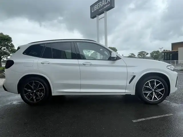 ＢＭＷ Ｘ３ xDrive20d Mスポーツ 宮崎県 2022(令4)年 3.8万km ミネラルホワイト 純正ナビ/インテリジェントセーフティ/パノラマガラスサンルーフ/アダプティブクルーズコントロール/ドライブレコーダー/ETC/全方位カメラ/ブラインドスポット/シートヒーター/黒革シート/ライブコックピット/ステアリングヒーター