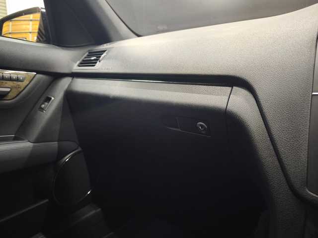 メルセデス・ベンツ Ｃ６３ ステーションワゴン 群馬県 2008(平20)年 6.6万km オブシディアンブラック 社外ナビ/バックモニター/レザーシート/シートヒーター/パワーシート/HIDヘッドランプ/オートライト/純正18インチAW/電動リアゲート/ETC/ドライブレコーダー/コーナーセンサー