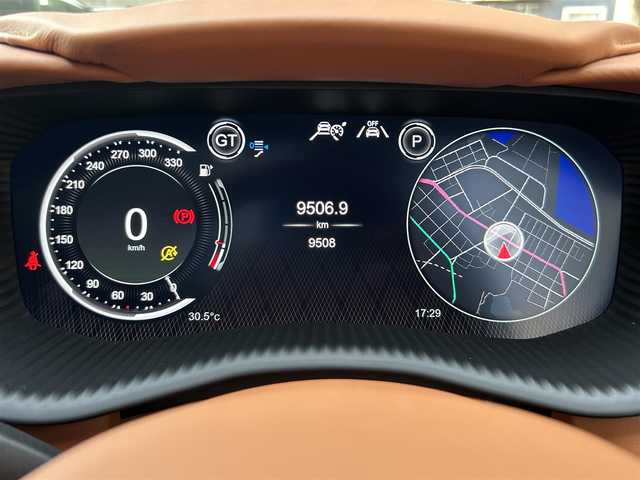 アストンマーティン Ａ・マーチン ＤＢＸ 神奈川県 2023(令5)年 1万km ダークグレー DBX707/ディーラー車/外装色　カンバーランドグレー/内装色　センテナリーサドルタン/右ハンドル/23インチAWテクスチャードブラック/レザーシート/パワーシート/サンルーフ/３６０°カメラシステム/ナビゲーション/ETC2.0