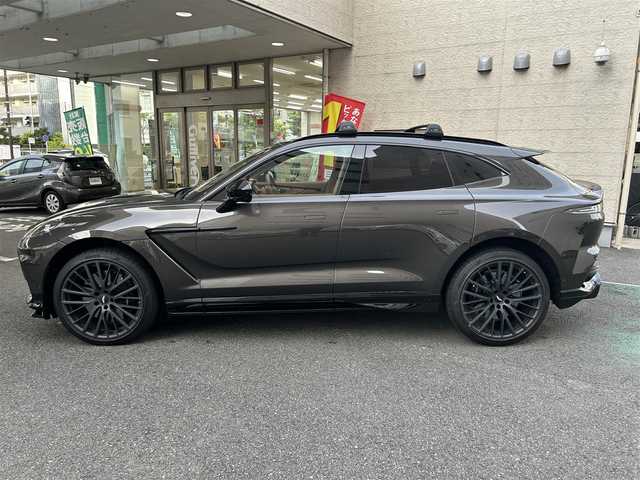 アストンマーティン Ａ・マーチン ＤＢＸ 神奈川県 2023(令5)年 1万km ダークグレー DBX707/ディーラー車/外装色　カンバーランドグレー/内装色　センテナリーサドルタン/右ハンドル/23インチAWテクスチャードブラック/レザーシート/パワーシート/サンルーフ/３６０°カメラシステム/ナビゲーション/ETC2.0