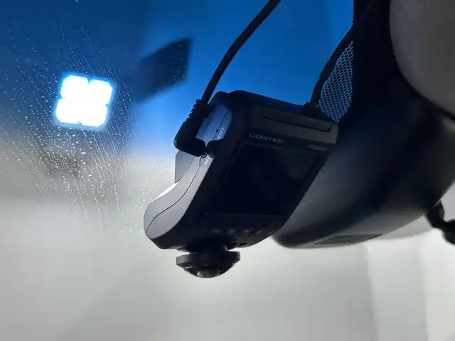 ホンダ フリード＋ ハイブリット G ホンダセンシング 佐賀県 2018(平30)年 4.2万km シトロンドロップ 純正9インチナビ/フルセグTV/Bluetooth/CD/DVD/バックカメラ/ビルトインETC/前方・後方ドライブレコーダー/両側パワースライドドア/ホンダセンシング/レーダークルーズコントロール/クリアランスソナー/ステアリングリモコン/後席サンシェード/純正15インチアルミホイール/純正フロアマット