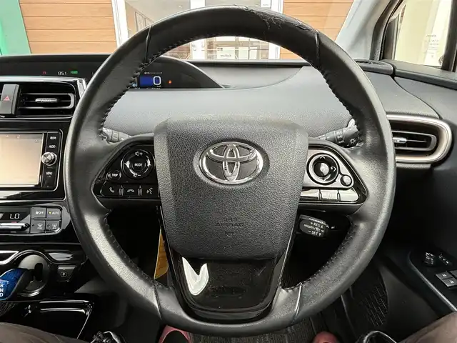 トヨタ プリウス Sセーフティプラス ツートーン 宮崎県 2018(平30)年 9.1万km アティチュードブラックマイカ/ホワイトパールクリスタルシャイン 純正ナビ/Bluetooth/バックカメラ/ETC/フルセグテレビ/レーダークルーズコントロール/プリクラッシュセーフティ/レーンディパーチャーアラート/バックソナー/純正17インチアルミ/オートマチックハイビーム/トノカバー