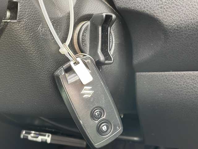 スズキ エスクード 2．0XG 新潟県 2007(平19)年 9.3万km ブルーイッシュブラックパール3 4WD/CD/MD/ETC/シートヒーター /ステアリングスイッチ/スマートキー/キセノンヘッドライト/フォグランプ/社外17インチアルミホイール