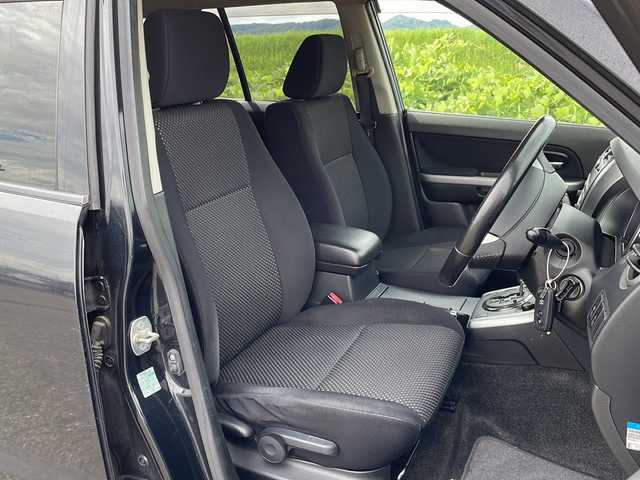 スズキ エスクード 2．0XG 新潟県 2007(平19)年 9.3万km ブルーイッシュブラックパール3 4WD/CD/MD/ETC/シートヒーター /ステアリングスイッチ/スマートキー/キセノンヘッドライト/フォグランプ/社外17インチアルミホイール