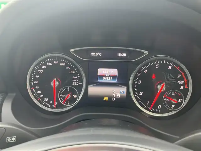 メルセデス・ベンツ Ａ１８０ AMG スタイル 広島県 2018(平30)年 5.5万km カルサイトホワイト 純正ナビ・フルセグTV/バックカメラ/ハーフレザーシート/シートヒーター/LEDオートライト/パドルシフト/レーダークルーズコントロール/アクティブブレーキアシスト/アテンションアシスト/ブラインドスポットアシスト/レーンキープアシスト/コーナーセンサー/キーレスゴー