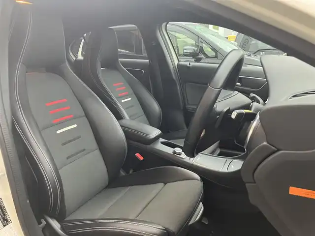 メルセデス・ベンツ Ａ１８０ AMG スタイル 広島県 2018(平30)年 5.5万km カルサイトホワイト 純正ナビ・フルセグTV/バックカメラ/ハーフレザーシート/シートヒーター/LEDオートライト/パドルシフト/レーダークルーズコントロール/アクティブブレーキアシスト/アテンションアシスト/ブラインドスポットアシスト/レーンキープアシスト/コーナーセンサー/キーレスゴー