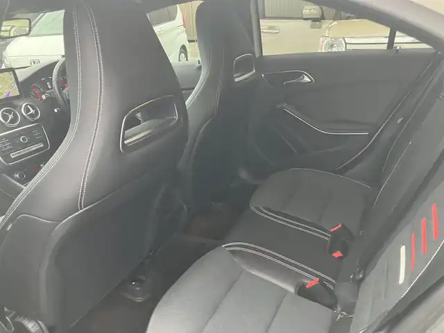 メルセデス・ベンツ Ａ１８０ AMG スタイル 広島県 2018(平30)年 5.5万km カルサイトホワイト 純正ナビ・フルセグTV/バックカメラ/ハーフレザーシート/シートヒーター/LEDオートライト/パドルシフト/レーダークルーズコントロール/アクティブブレーキアシスト/アテンションアシスト/ブラインドスポットアシスト/レーンキープアシスト/コーナーセンサー/キーレスゴー