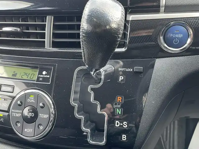 トヨタ エスティマ ハイブリッド アエラス 青森県 2013(平25)年 11.4万km ホワイトパールクリスタルシャイン 禁煙/純正ナビ/CD/DVD/DTV/Bluetooth/バックカメラ/両側パワースライドドア/社外AW付スタッドレス積み込み/HIDオートライト/クルーズコントロール/コーナーセンサー/パワーシート/パワーバックドア/スマートキー/プッシュスタート/純正フロアマット/ドアバイザー/ETC