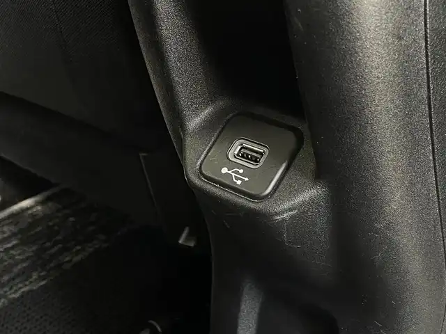 クライスラー・ジープ ジープ レネゲード トレイルホーク 長野県 2018(平30)年 5.2万km 白 Ｕｃｏｎｎｅｃｔナビ/バックカメラ/フルセグＴＶ/ＢＳＭ/ＬＫＡ/クルーズコントロール/レインセンサー/パークセンサー/プッシュスタート/スマートキー/プライバシーガラス/純正ドアバイザー/ＥＴＣ２．０/ＨＩＤヘッドライト