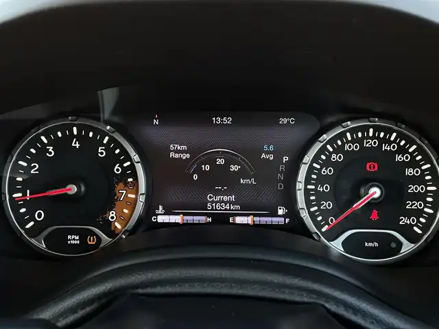 クライスラー・ジープ ジープ レネゲード トレイルホーク 長野県 2018(平30)年 5.2万km 白 Ｕｃｏｎｎｅｃｔナビ/バックカメラ/フルセグＴＶ/ＢＳＭ/ＬＫＡ/クルーズコントロール/レインセンサー/パークセンサー/プッシュスタート/スマートキー/プライバシーガラス/純正ドアバイザー/ＥＴＣ２．０/ＨＩＤヘッドライト