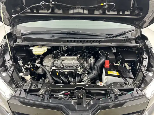 トヨタ ヴォクシー ZS 煌Ⅲ 愛知県 2021(令3)年 5.7万km イナズマスパーキングブラックガラスフレーク 禁煙車/純正10インチナビ/（CD/DVD/Bluetooth/フルセグTV/USB/HDMI)/バックカメラ/フリップダウンモニター/トヨタセーフティセンス/・プリクラッシュセーフティ/・レーンディパーチャーアラート/・オートマチックハイビーム/・パーキングサポートブレーキ/・クリアランスソナー/クルーズコントロール/ETC2.0/前後ドライブレコーダー/ハーフレザーシート/両側パワースライドドア/アイドリングストップ/純正16インチアルミホイール/スマートキー/スペアキー1本/プッシュスタート/LEDヘッドライト/フロントフォグランプ/オートライト/横滑り防止装置/フロアマット/電動格納ミラー