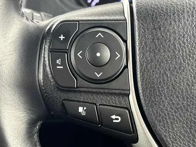 トヨタ ヴォクシー ZS 煌Ⅲ 愛知県 2021(令3)年 5.7万km イナズマスパーキングブラックガラスフレーク 禁煙車/純正10インチナビ/（CD/DVD/Bluetooth/フルセグTV/USB/HDMI)/バックカメラ/フリップダウンモニター/トヨタセーフティセンス/・プリクラッシュセーフティ/・レーンディパーチャーアラート/・オートマチックハイビーム/・パーキングサポートブレーキ/・クリアランスソナー/クルーズコントロール/ETC2.0/前後ドライブレコーダー/ハーフレザーシート/両側パワースライドドア/アイドリングストップ/純正16インチアルミホイール/スマートキー/スペアキー1本/プッシュスタート/LEDヘッドライト/フロントフォグランプ/オートライト/横滑り防止装置/フロアマット/電動格納ミラー