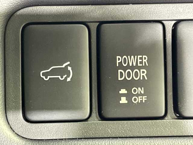 三菱 デリカＤ：５ シャモニー 神奈川県 2025(令7)年 0.1千km グラファイトグレーメタリック/ブラックマイカ 登録済未使用車/４WD/両側電動パワースライドドア/レーダークルーズコントロールシステム/ブラインドスポットモニター/シートヒーター/ステアリングヒーター/運転席パワーシート/パワーシート/スマートキー/スペアキー/LEDヘッドライト/オートライト/オートマチックハイビーム/純正18インチAW/車線逸脱警報システム/後側方車両検知警報システム/後退時交差車輛検知警報システム/衝突被害軽減ブレーキ