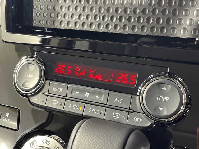 三菱 デリカＤ：５ シャモニー 神奈川県 2025(令7)年 0.1千km グラファイトグレーメタリック/ブラックマイカ 登録済未使用車/４WD/両側電動パワースライドドア/レーダークルーズコントロールシステム/ブラインドスポットモニター/シートヒーター/ステアリングヒーター/運転席パワーシート/パワーシート/スマートキー/スペアキー/LEDヘッドライト/オートライト/オートマチックハイビーム/純正18インチAW/車線逸脱警報システム/後側方車両検知警報システム/後退時交差車輛検知警報システム/衝突被害軽減ブレーキ