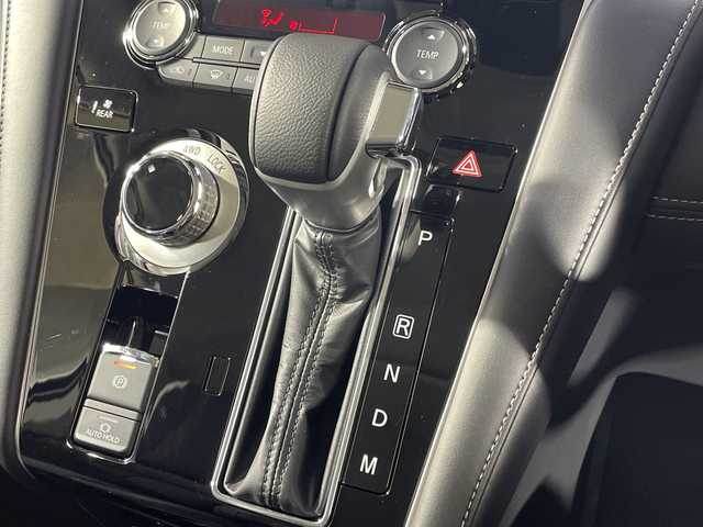 三菱 デリカＤ：５ シャモニー 神奈川県 2025(令7)年 0.1千km グラファイトグレーメタリック/ブラックマイカ 登録済未使用車/４WD/両側電動パワースライドドア/レーダークルーズコントロールシステム/ブラインドスポットモニター/シートヒーター/ステアリングヒーター/運転席パワーシート/パワーシート/スマートキー/スペアキー/LEDヘッドライト/オートライト/オートマチックハイビーム/純正18インチAW/車線逸脱警報システム/後側方車両検知警報システム/後退時交差車輛検知警報システム/衝突被害軽減ブレーキ