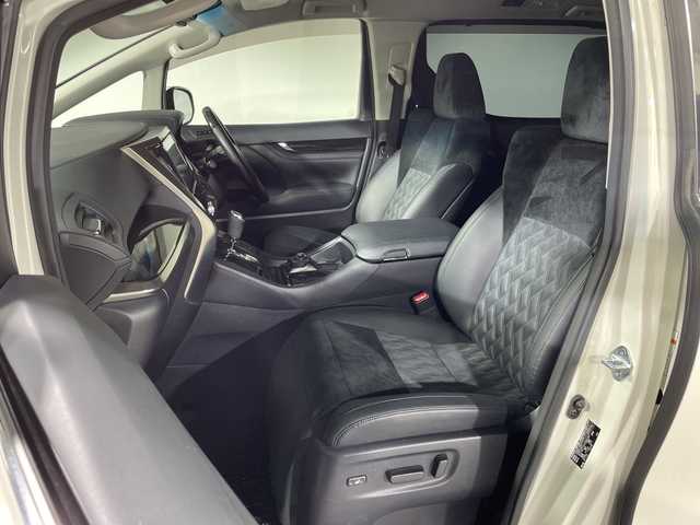 トヨタ アルファード S Cパッケージ 神奈川県 2017(平29)年 4.9万km ラグジュアリーホワイトパールクリスタルシャインガラスフレーク プリクラッシュセーフティ/社外10型ナビ/・BT/フルセグTV/CD/DVD/SD/USB/バックカメラ/フリップダウンモニター/MTモード/両側電動スライドドア/パワーバックドア/電動サイドブレーキ/オートブレーキホールド/ハーフレザーシート/パワーシート(D/N/2)/メモリシート(D)/ETC/ドライブレコーダー/革巻きステアリング/ステアリングスイッチ/Autoライト/ステアリングヒーター/スマートキー/スペアキー/プッシュスタートボタン/LEDヘッドライト/フォグランプ/自動防眩ミラー/電動格納ミラー/ウィンカーミラーECOモード/純正フロアマット/純正ドアバイザー/純正18インチアルミホイールアイドリングストップ