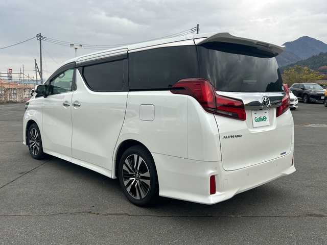 トヨタ アルファード S Cパッケージ 山梨県 2018(平30)年 5.3万km ホワイトパールクリスタルシャイン 純正１０インチナビ　/サンルーフ　/レザーシート　/バックモニター　/純正１２インチフリップダウンモニター　/シートヒーター　/ベンチレーション　/トヨタセーフティセンス/レーダークルーズコントロール　/３眼ＬＥＤライト　/ＥＴＣ　/純正フロアマット/アンビエントライト