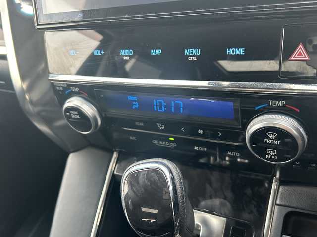 トヨタ アルファード S Cパッケージ 山梨県 2018(平30)年 5.3万km ホワイトパールクリスタルシャイン 純正１０インチナビ　/サンルーフ　/レザーシート　/バックモニター　/純正１２インチフリップダウンモニター　/シートヒーター　/ベンチレーション　/トヨタセーフティセンス/レーダークルーズコントロール　/３眼ＬＥＤライト　/ＥＴＣ　/純正フロアマット/アンビエントライト