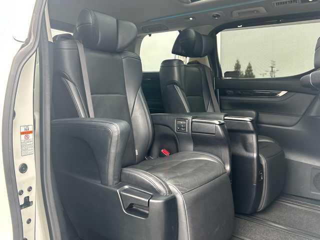 トヨタ アルファード S Cパッケージ 山梨県 2018(平30)年 5.3万km ホワイトパールクリスタルシャイン 純正１０インチナビ　/サンルーフ　/レザーシート　/バックモニター　/純正１２インチフリップダウンモニター　/シートヒーター　/ベンチレーション　/トヨタセーフティセンス/レーダークルーズコントロール　/３眼ＬＥＤライト　/ＥＴＣ　/純正フロアマット/アンビエントライト