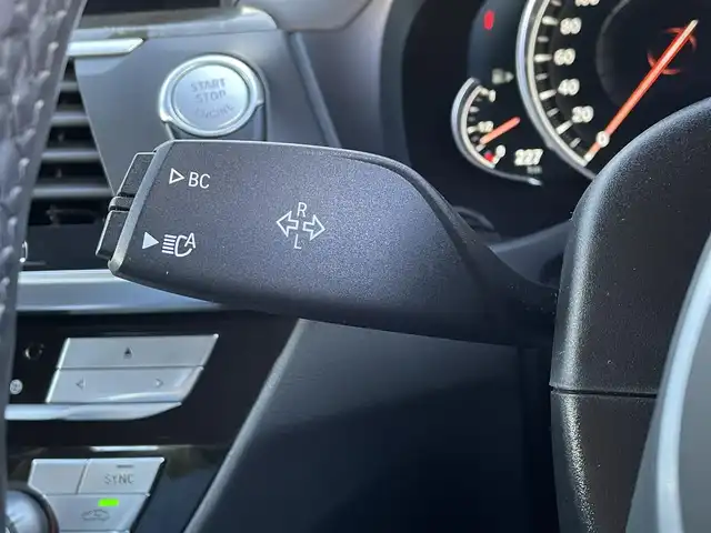 ＢＭＷ Ｘ３ xDrive20i Xライン 東京都 2019(令1)年 1.9万km 黒 純正ナビ/360°カメラ/レザーシート/ヘッドアップディスプレイ/ブラインドスポットモニター/ETC2.0/衝突軽減ブレーキ/アダプティブクルーズコントロール/純正19インチアルミホイール/フルセグTV/シートヒーター