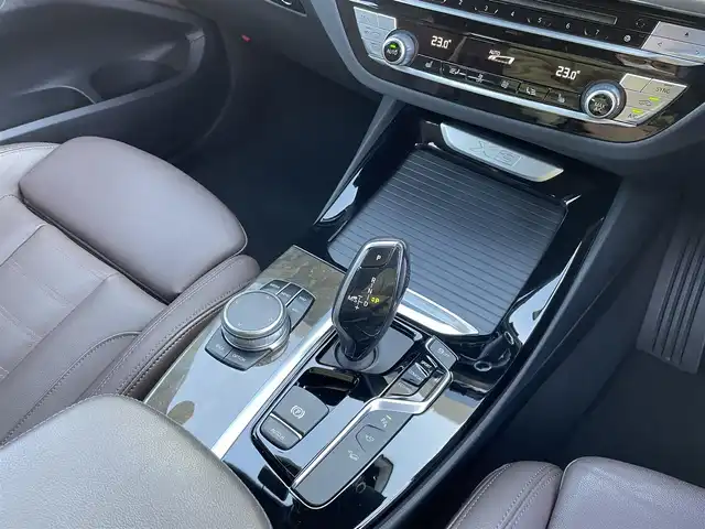 ＢＭＷ Ｘ３ xDrive20i Xライン 東京都 2019(令1)年 1.9万km 黒 純正ナビ/360°カメラ/レザーシート/ヘッドアップディスプレイ/ブラインドスポットモニター/ETC2.0/衝突軽減ブレーキ/アダプティブクルーズコントロール/純正19インチアルミホイール/フルセグTV/シートヒーター