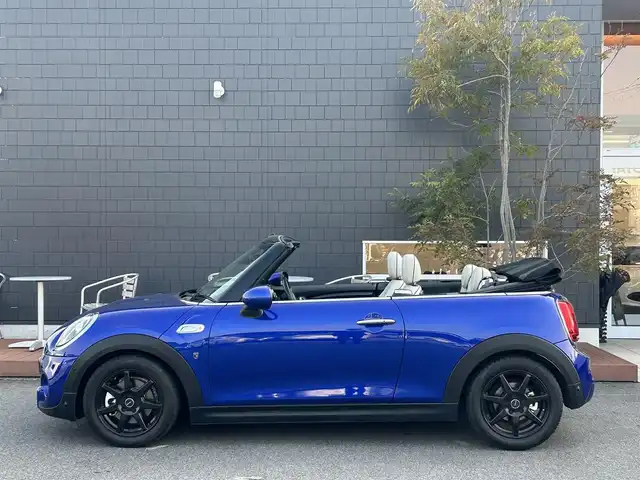 ＭＩＮＩ ミニ クーパーS コンバーチブル 滋賀県 2018(平30)年 3.5万km 青 レザーシート/シートヒーター/MINI YOURSレザーステアリング/MINI YOURSソフトトップ/harman/kardonスピーカー/純正ドライブレコーダー/純正ナビ/Bカメラ/BT/USB/ACC/ルームミラーETC