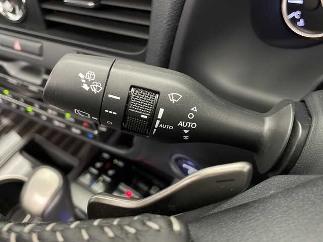 レクサス ＲＸ 450h バージョンL 長野県 2021(令3)年 2.9万km グラファイトブラックガラスフレーク 4WD/純正ディスプレイオーディオ（ナビ機能付）/トヨタセーフティセンス/・プリクラッシュセーフティ/・レーントレーシングアシスト/・レーンディパーチャーアラート/・ロードサインアシスト/・レーダークルーズコントロール/・オートマチックハイビーム/ドライブレコーダー/ブラインドスポットモニター/バックカメラ/サイドカメラ/フロントカメラ/フルセグTV/Bluetooth/CD/DVD/AUX/ビルトインETC2.0/サンルーフ/パワーシート（運転席、助手席）/シートヒーター（運転席、助手席、後席）/エアシート（運転席、助手席）/シートメモリー（運転席）/オートライト/LEDヘッドライト/フォグランプ/ステアリングヒーター/ステアリングスイッチ/電子パーキング/オートホールド/パドルシフト/純正フロアマット/純正アルミホイール/2列目サンシェード/電動格納ミラー/ドアバイザー