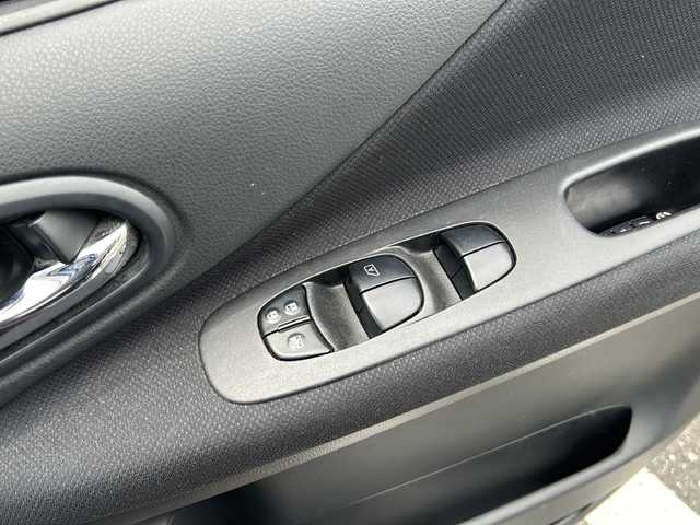 日産 セレナ ハイウェイスター Sハイブリッド 三重県 2012(平24)年 16.8万km スーパーブラック 登録時１６７９４８Km/社外ナビ/（AM・FM・TV・DS・Bluetooth・AUX）/クルコン追従なし/バッグカメラ　/社外フリップダウンモニター/パワースライドドア　/ステアリングリモコン　/ハロゲンオートライト　/フォグライト/電動格納ミラー　/取説　/保証書