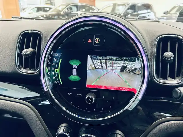 ＭＩＮＩ ＢＭＷ ミニ クロスオーバー クーパー D 大阪府 2020(令2)年 2万km チリ・レッド デジタルP/ペッパーP/ワンオーナー/インテリジェントセーフティ/ACC/HUD/純正ナビ/TV/バックカメラ/純正17インチAW/LEDヘッドライト/電動リアゲート/クリアランスソナー/ETC/コンフォートアクセス