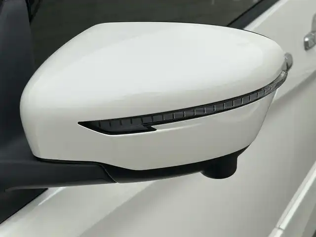 日産 セレナ e－パワー ハイウェイスター V 福岡県 2020(令2)年 5.9万km ブリリアントホワイトパール 純正10型SDナビ(フルセグTV/CD/DVD/BT)アラウンドビューモニタープロパイロットエマージェンシーブレーキコーナーセンサーBSM両側パワスラETCドラレコ純正LEDヘッドライト純正16インチアルミホイール純正フロアマットスマートキープッシュスタート