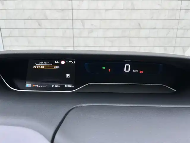 日産 セレナ e－パワー ハイウェイスター V 福岡県 2020(令2)年 5.9万km ブリリアントホワイトパール 純正10型SDナビ(フルセグTV/CD/DVD/BT)アラウンドビューモニタープロパイロットエマージェンシーブレーキコーナーセンサーBSM両側パワスラETCドラレコ純正LEDヘッドライト純正16インチアルミホイール純正フロアマットスマートキープッシュスタート