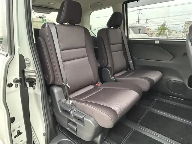 日産 セレナ e－パワー ハイウェイスター V 福岡県 2020(令2)年 5.9万km ブリリアントホワイトパール 純正10型SDナビ(フルセグTV/CD/DVD/BT)アラウンドビューモニタープロパイロットエマージェンシーブレーキコーナーセンサーBSM両側パワスラETCドラレコ純正LEDヘッドライト純正16インチアルミホイール純正フロアマットスマートキープッシュスタート