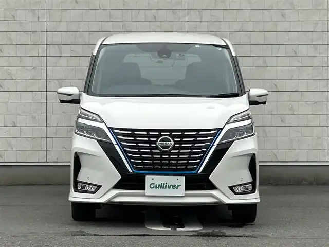 日産 セレナ e－パワー ハイウェイスター V 福岡県 2020(令2)年 5.9万km ブリリアントホワイトパール 純正10型SDナビ(フルセグTV/CD/DVD/BT)アラウンドビューモニタープロパイロットエマージェンシーブレーキコーナーセンサーBSM両側パワスラETCドラレコ純正LEDヘッドライト純正16インチアルミホイール純正フロアマットスマートキープッシュスタート