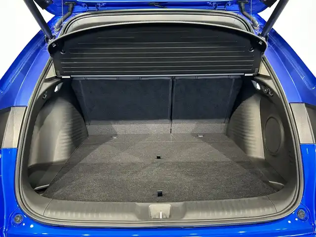 ホンダ ＺＲ－Ｖ ハイブリッド e:HEV Z 愛知県 2023(令5)年 1.2万km プレミアムクリスタルブルークリスタル 純正９型ホンダコネクトナビ　/(FM/AM/USB/Bluetooth/フルセグTV/スマホ連載）/ＢＯＳＥサウンド　/アラウンドビューモニター　/ホンダセンシング　/　　-衝突軽減ブレーキ（CNBS)/　　-誤発進抑制機能/　　-路線逸脱抑制機能/　　-アダプティブクルーズコントロール（ACC)/　　-先行車発進お知らせ機能/　　-標識認識機能/　　-オートハイビーム/　　-ブラインドスポットモニター/　　-パーキングセンサー/ステアリングヒーター　/茶革シート　/ビルトインＥＴＣ２．０　/電動バックドア　/メモリー付パワーシート　/シートヒーター/LEDヘッドライト