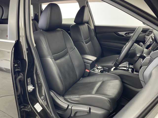 日産 エクストレイル 20Xi 秋田県 2019(令1)年 7.5万km チタニウムカーキ 4WD/純正SDナビ（DVD/BT/フルセグTV）/アラウンドビューモニター/インテリジェントルームミラー/ドライブレコーダー/ビルトインETC/プロパイロット/インテリジェントエマージェンシーブレーキ/ダウンヒルアシストコントロール/レーダークルーズコントロール/前後コーナーセンサー/横滑り防止装置/車線逸脱警報/パワーバックドア/ルーフレール/全席シートヒーター/電動パーキングブレーキ/オートブレーキホールド/LEDヘッドランプ/フォグランプ/純正フロアマット/純正18インチAW/保証書・取説